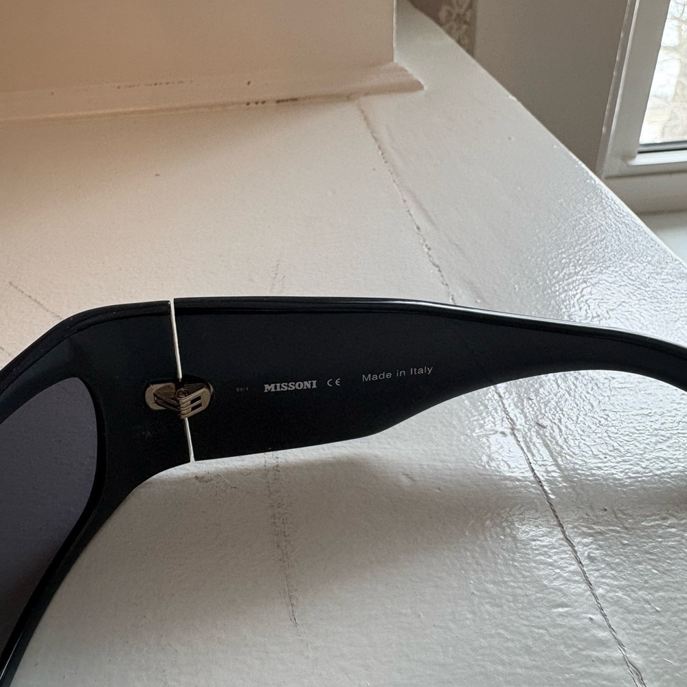 Missoni Black Rectangular Shield Sunglasses - Picture 7 of 10
